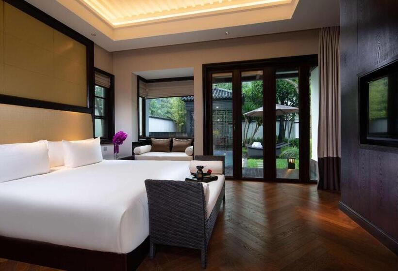 Вилла с 1 спальней и бассейном, Banyan Tree Tengchong