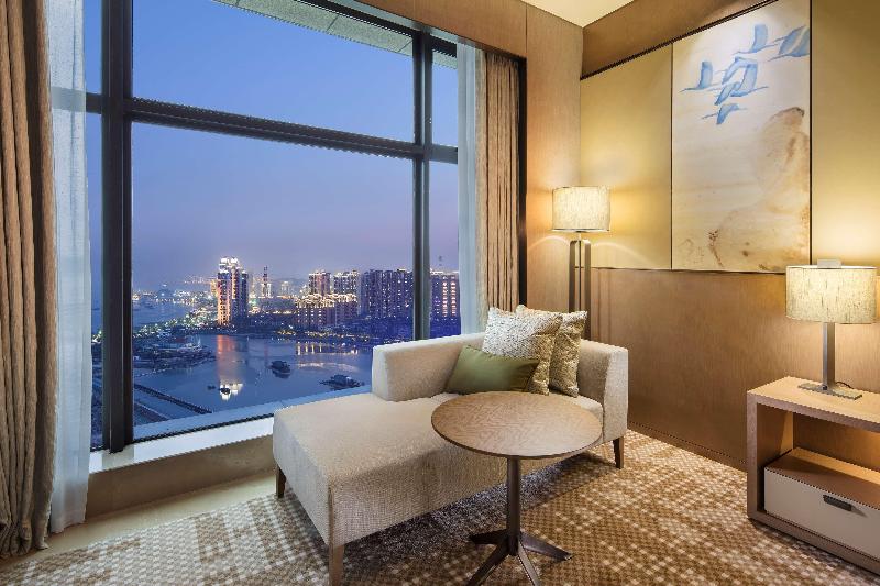 带大床的行政房间, Doubletree By Hilton Hotel Xiamen   Haicang