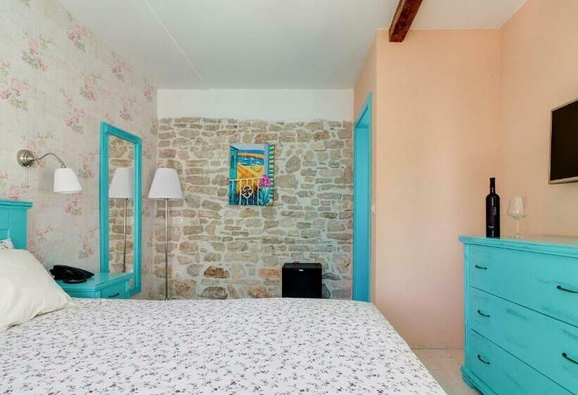 Номер Superior Вид на Море, Heritage Hotel Chersin