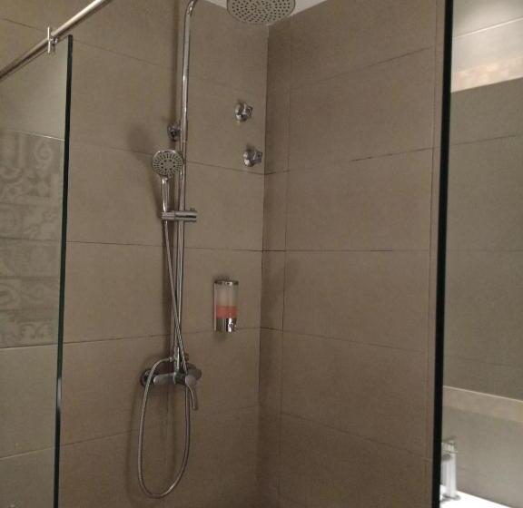 Suite Familiale, Lemon8 Hotel Apartment
