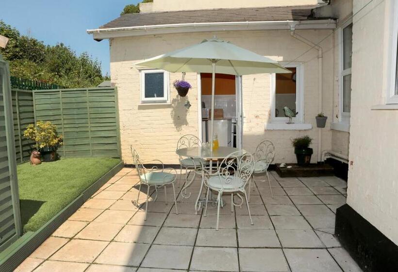 Апартаменты 2 Спальни, Abbey View Holiday Flats
