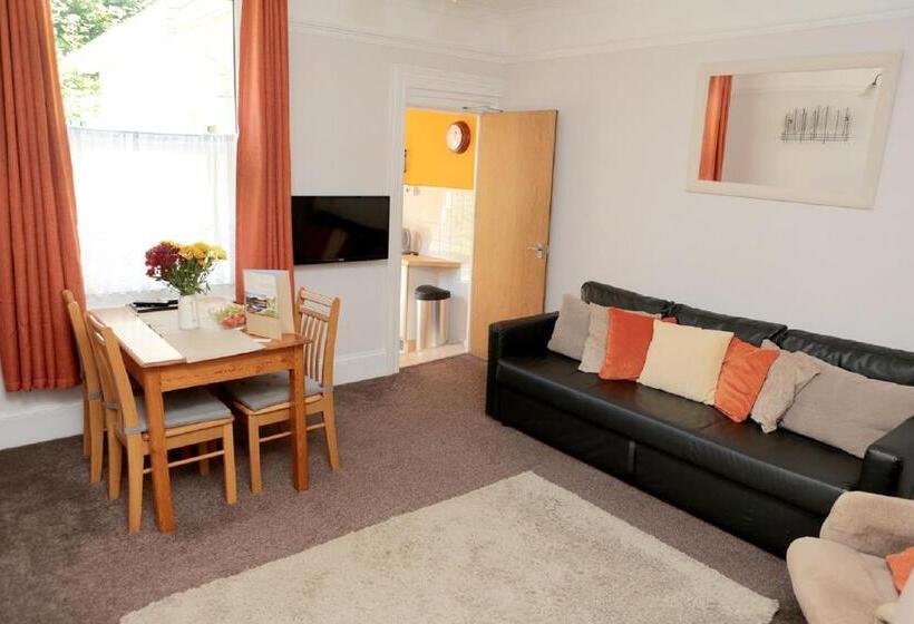 Апартаменты 2 Спальни, Abbey View Holiday Flats