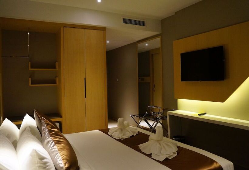 חדר דלוקס, Greens Hotel & Suites