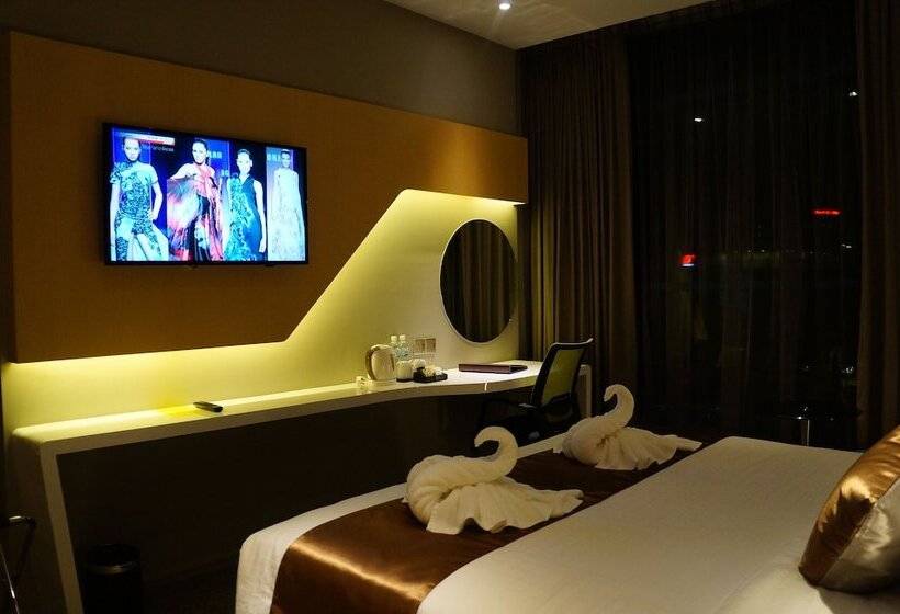 디럭스 룸, Greens Hotel & Suites