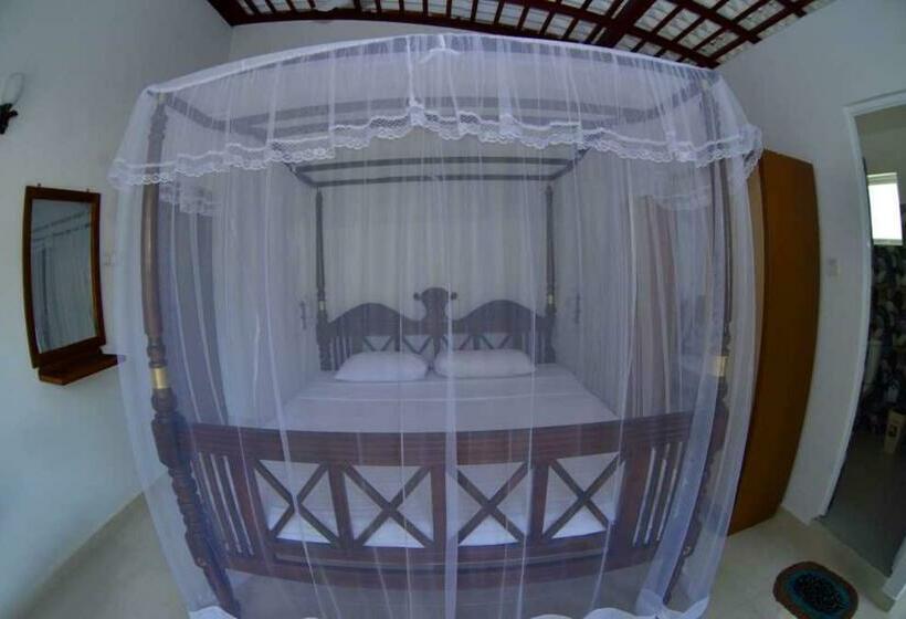 Номер Deluxe Вид на Море Боковой, Sea Breeze Guest House