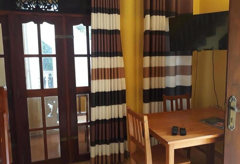 Апартаменты 1 Спальня с Балконом, Sea Breeze Guest House