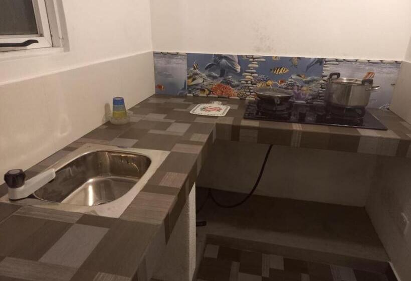 Апартаменты 1 Спальня Вид на Сад, Sea Breeze Guest House