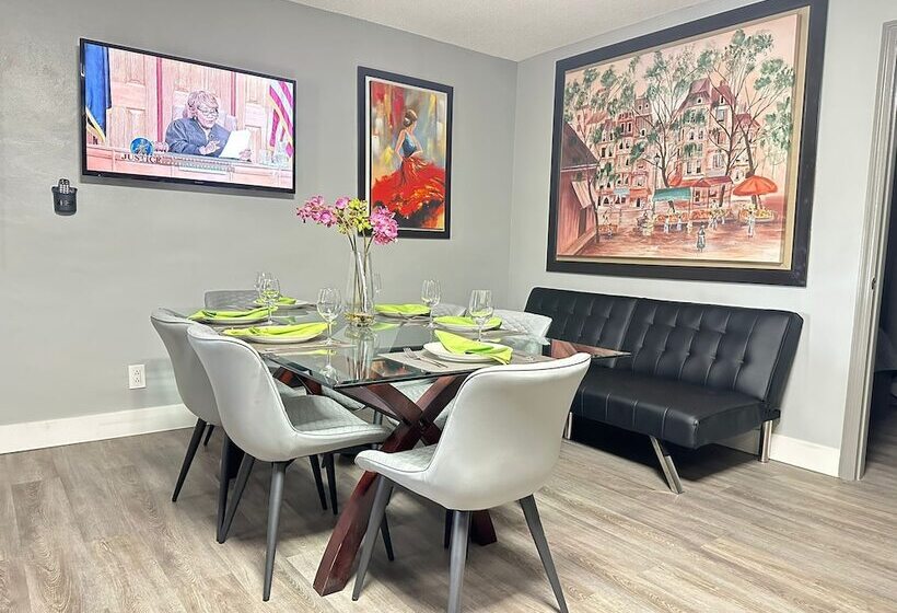 패밀리 아파트, Sheridan Suites Apartments