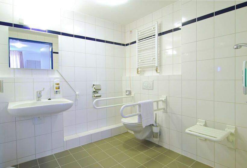 تختخواب در اتاق مشترک, a&o Berlin Friedrichshain