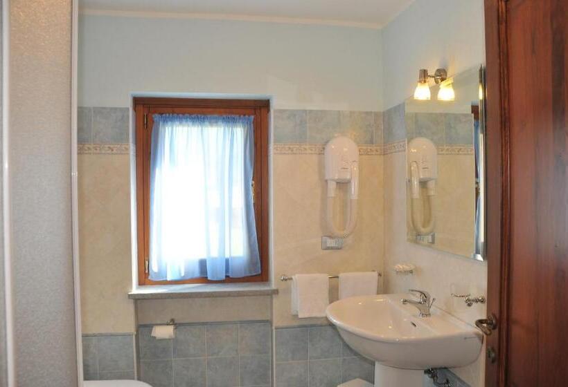 غرفة عائلية كلاسيكية, Affittacamere Les Noyers