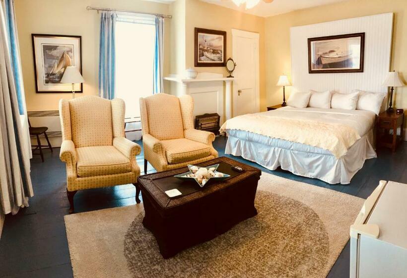 オーシャンビュージュニアスイート, Treadwell Inn