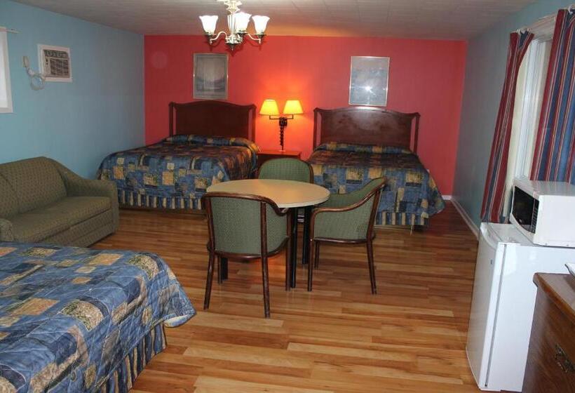 家庭间, Colonial Motel