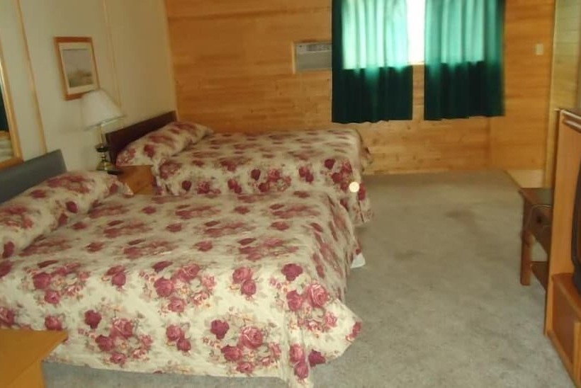 Номер Стандарт 2 Двуспальные Кровати, Dreamland Motel