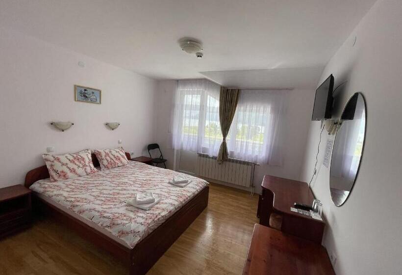 标准间带阳台, Family Hotel Panorama