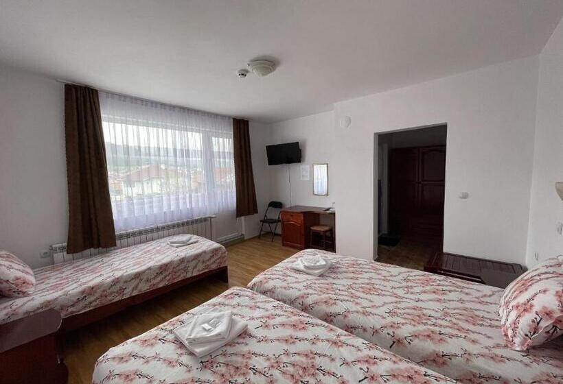 带阳台的三人标准间, Family Hotel Panorama