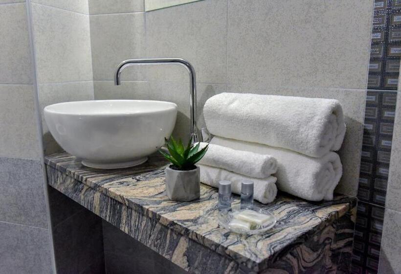 Standard Værelse King Size Seng, Central Guest Rooms