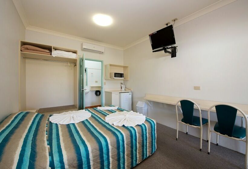 Номер Стандарт Трехместный, Lamington Hotel Motel   Detached Motel