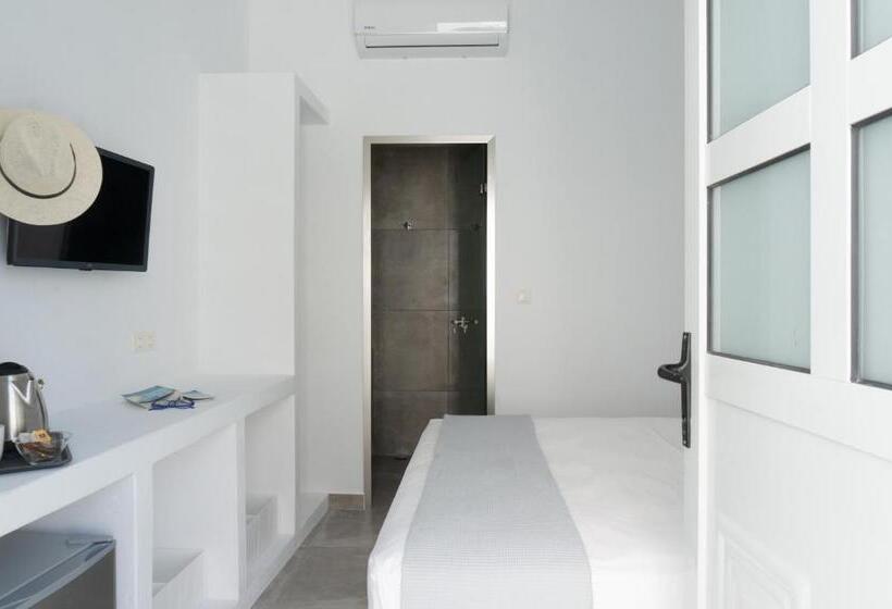 Номер Basic, Pelican Paros