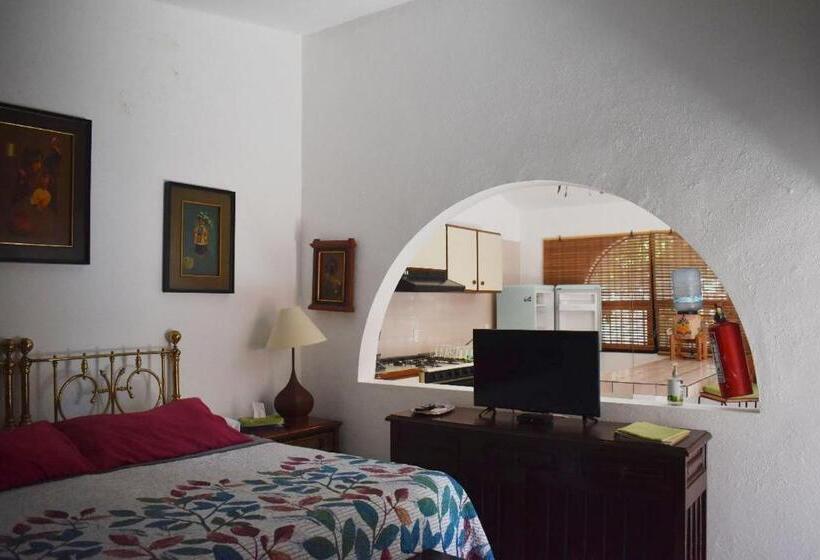 マスタースイートルーム, Casa Alvarada