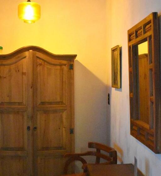 キングサイズベッドのスタンダードルーム, Casa Alvarada