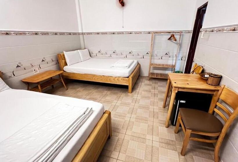 اتاق استاندارد چهار تخته, Mũi Né Motel
