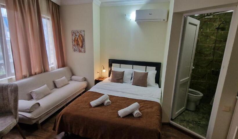 استودیوی استاندارد, Karakum Batumi