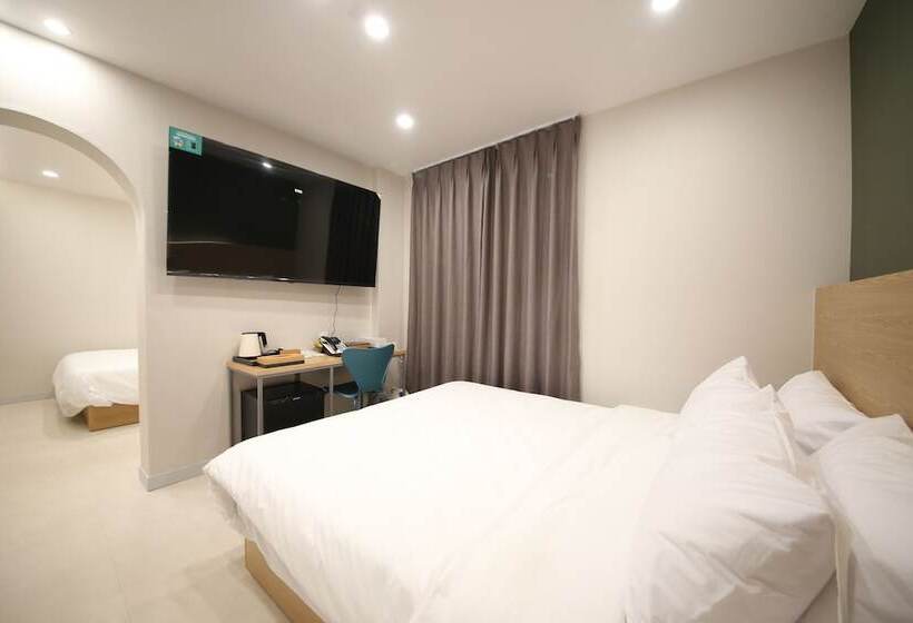 اتاق سوپریور, Calm Rest Hotel Masan