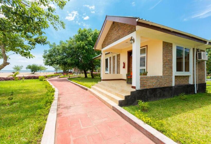 Номер Стандарт Трехместный, Ngonga Beach Resort