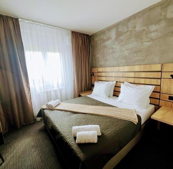 اتاق استاندارد, Sremsky Inn