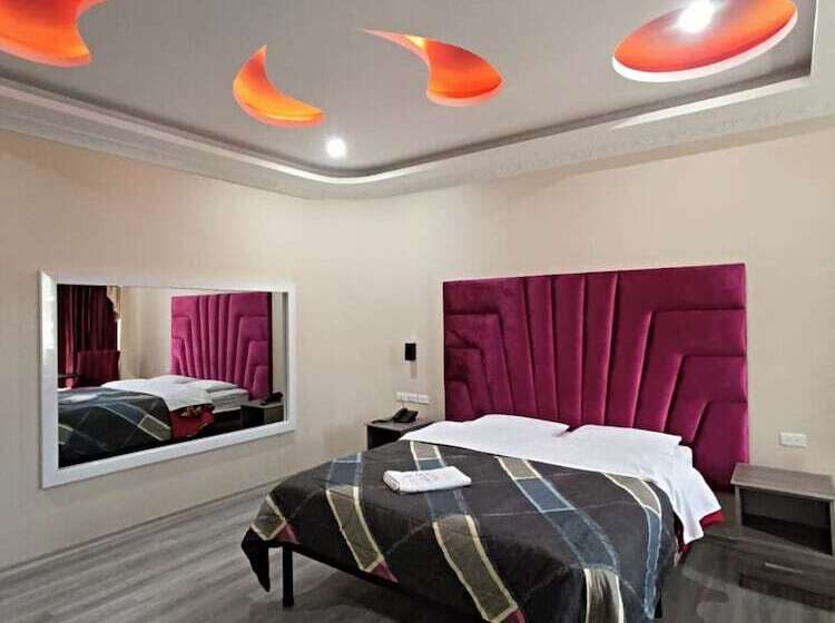Номер Стандарт, Hostal Kapital City