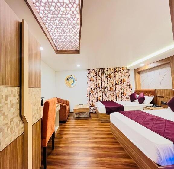 Quarto Familiar Deluxe, Broadway Boutique Mall Road Darjeeling   A Luxury Collection   Best Seller