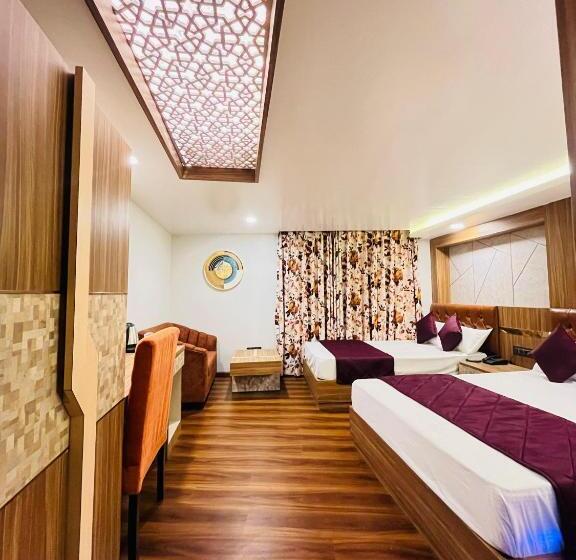 Quarto Familiar Deluxe, Broadway Boutique Mall Road Darjeeling   A Luxury Collection   Best Seller