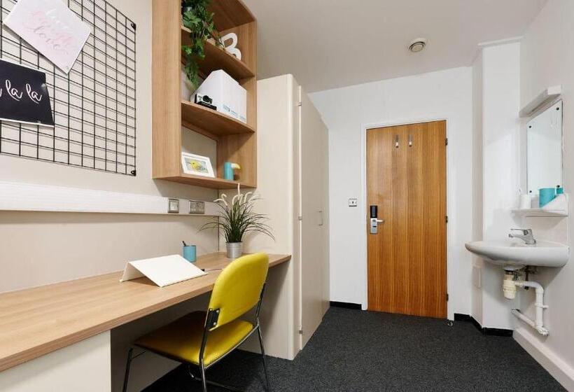 Номер Стандарт Индивидуальный, For Students Only Trendy Non Ensuite Rooms At Northernhay House In Exeter