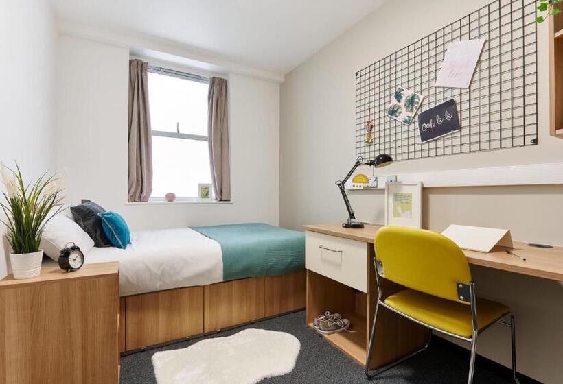 Номер Стандарт, For Students Only Trendy Non Ensuite Rooms At Northernhay House In Exeter