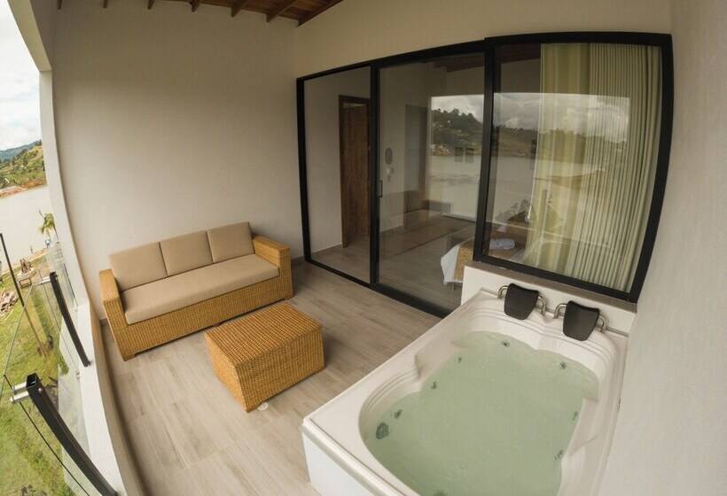 디럭스 룸, Viajero Guatapé Hostel & Lake Club