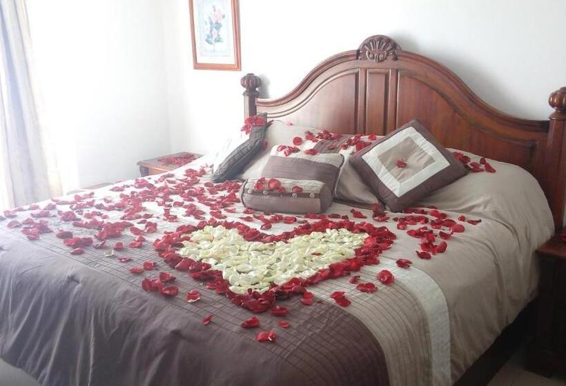 سوئیت جونیور با چشم‌انداز باغ, La Aurora Hotel Like Home