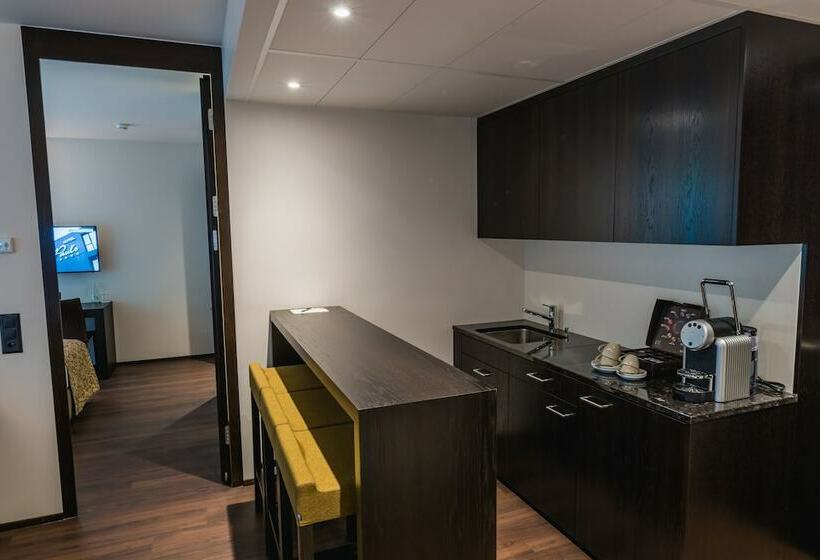 Полулюкс, B Smart Hotel Widnau