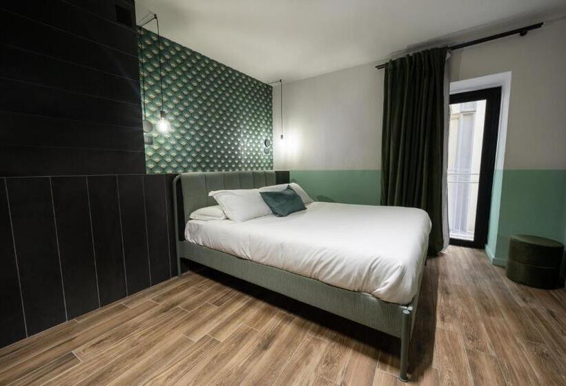 اتاق لوکس چهار تخته, Rb Suites Napoli