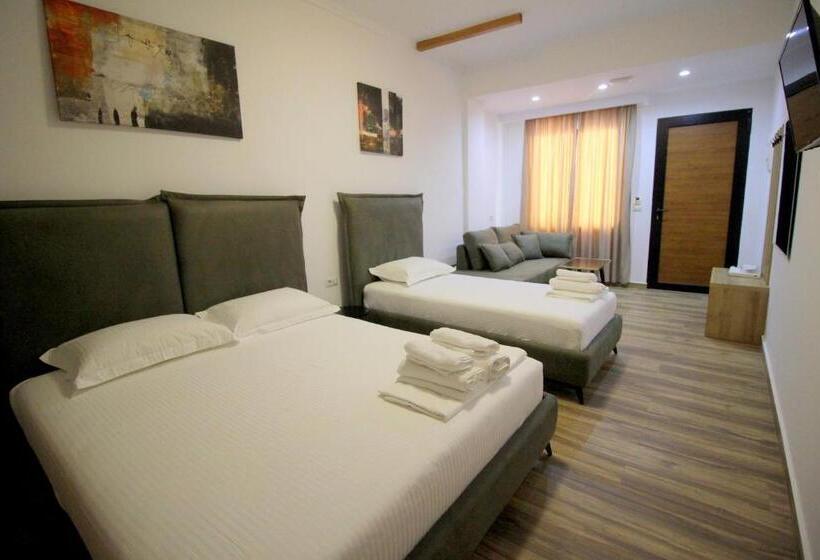 バルコニー付スタンダード４ベッドルーム, Ortus Rooms