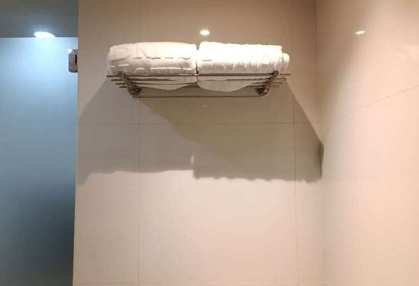 Номер Deluxe, Brits Hotel Karawang