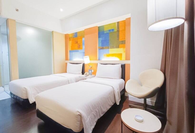 Номер Superior, Brits Hotel Karawang