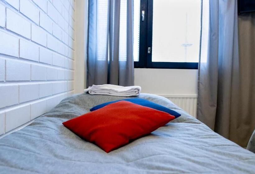 اتاق استاندارد با سرویس بهداشتی مشترک, Outdoor Hostel Laajis