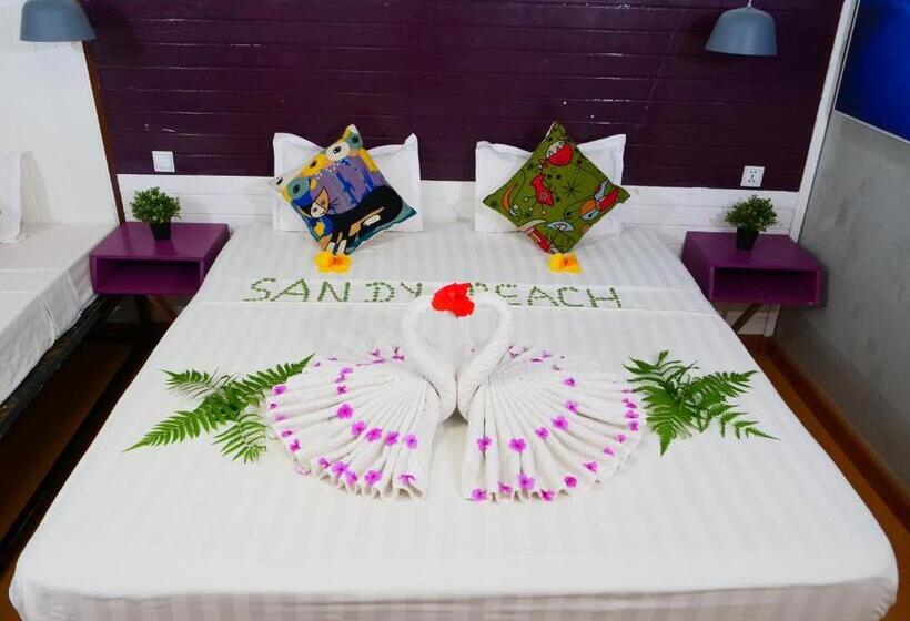 اتاق خانوادگی با چشم‌انداز دریا, Sandy Beach Bungalows
