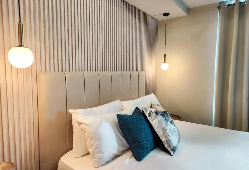 Апартаменты 1 Спальня с Балконом, Luxestaysmnl Parisian Charm 1br Suite Pool Gym 400mbps Wifi Netflix Amazing City View