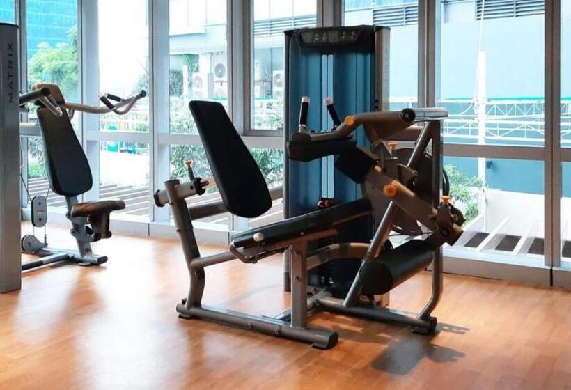 Апартаменты 1 Спальня с Балконом, Luxestaysmnl Parisian Charm 1br Suite Pool Gym 400mbps Wifi Netflix Amazing City View