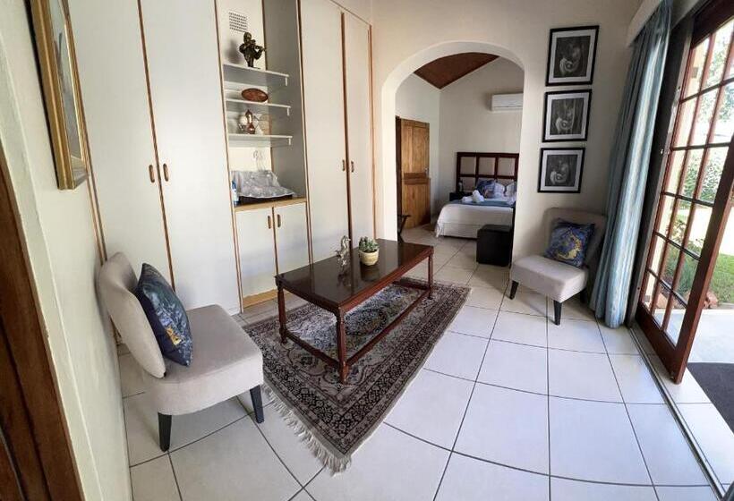 Семейный Номер, Whalesong Guest House