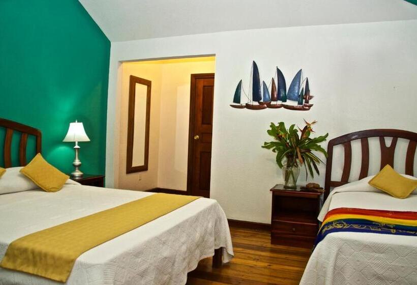 بانگلوی استاندارد, Seagrape Plantation Resort & Dive Center