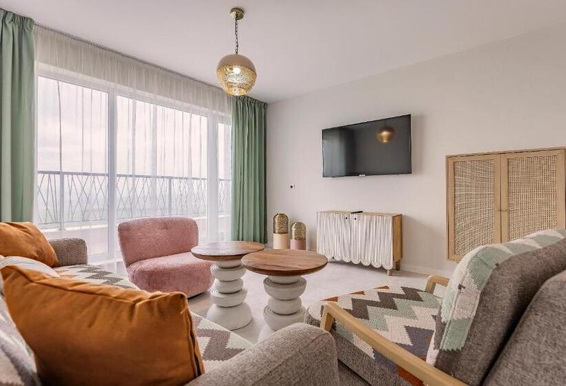 1 Bedroom Penthouse Apartment, Casa Deniso   The Home Of Chill