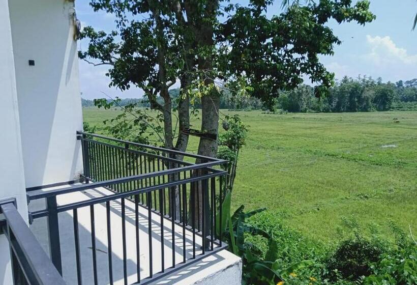 Номер Стандарт с Балконом, Paddy Bungalow