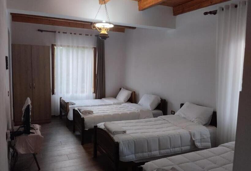 Cameră Deluxe cu Vedere la Munte, Vellezrit Shkambi
